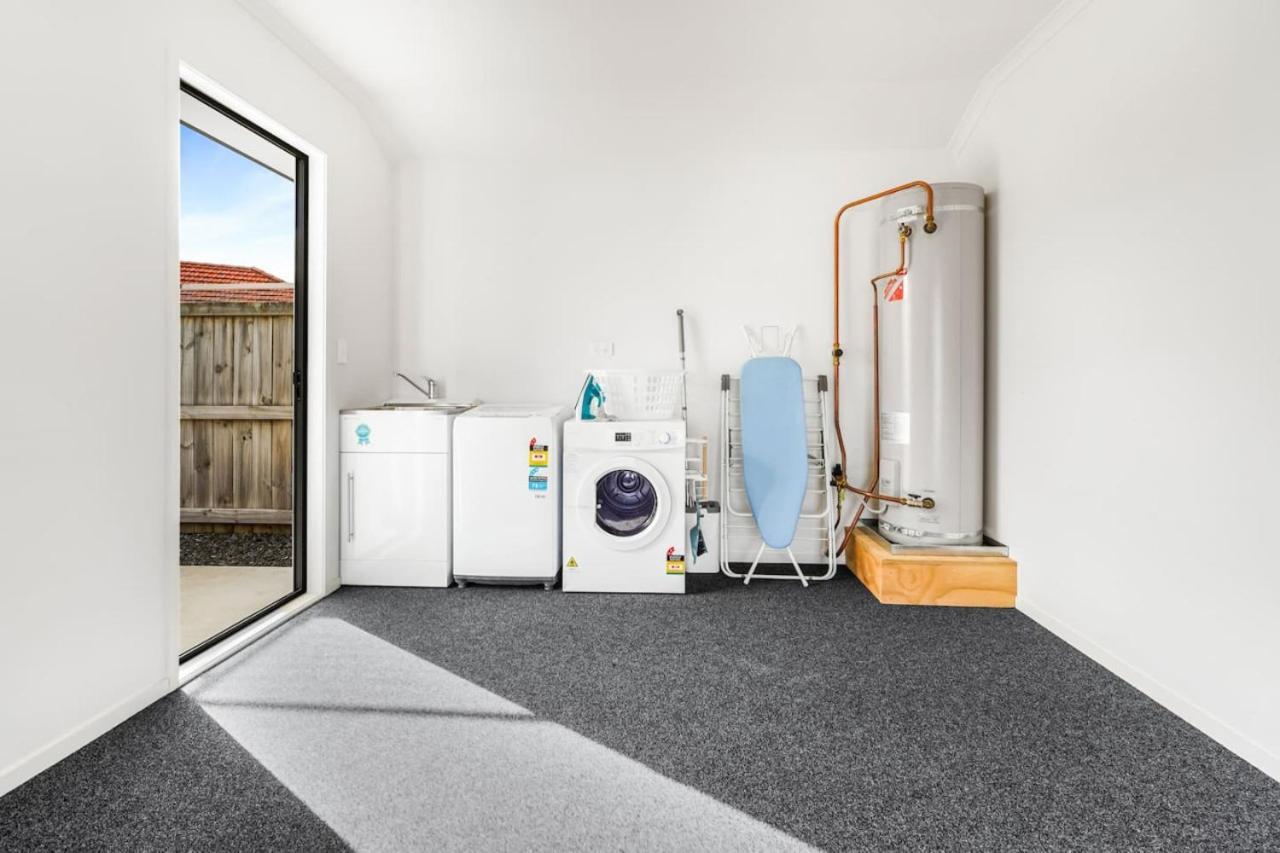 Modern And Central With 2 Ensuites -By Kosh Bnb Hamilton Dış mekan fotoğraf